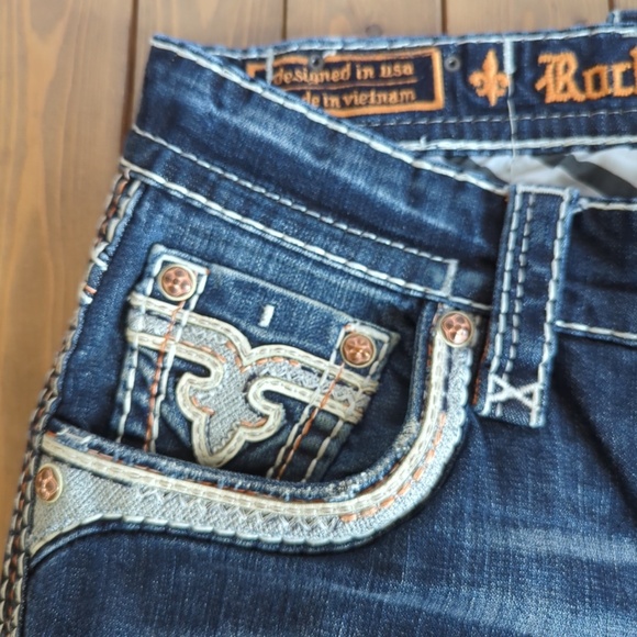 Men's Rock Revival Blue Jeans with Embroidered Pockets - Picture 6 of 15